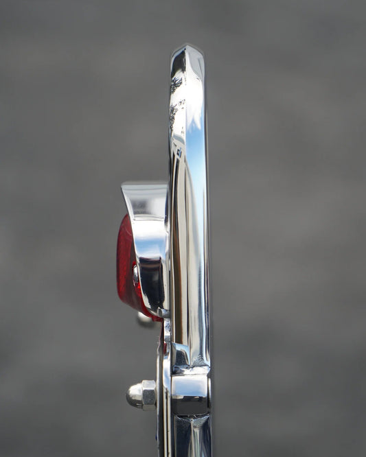 SLIM LUCAS LED TAILLIGHT & LICENSE PLATE MOUNT