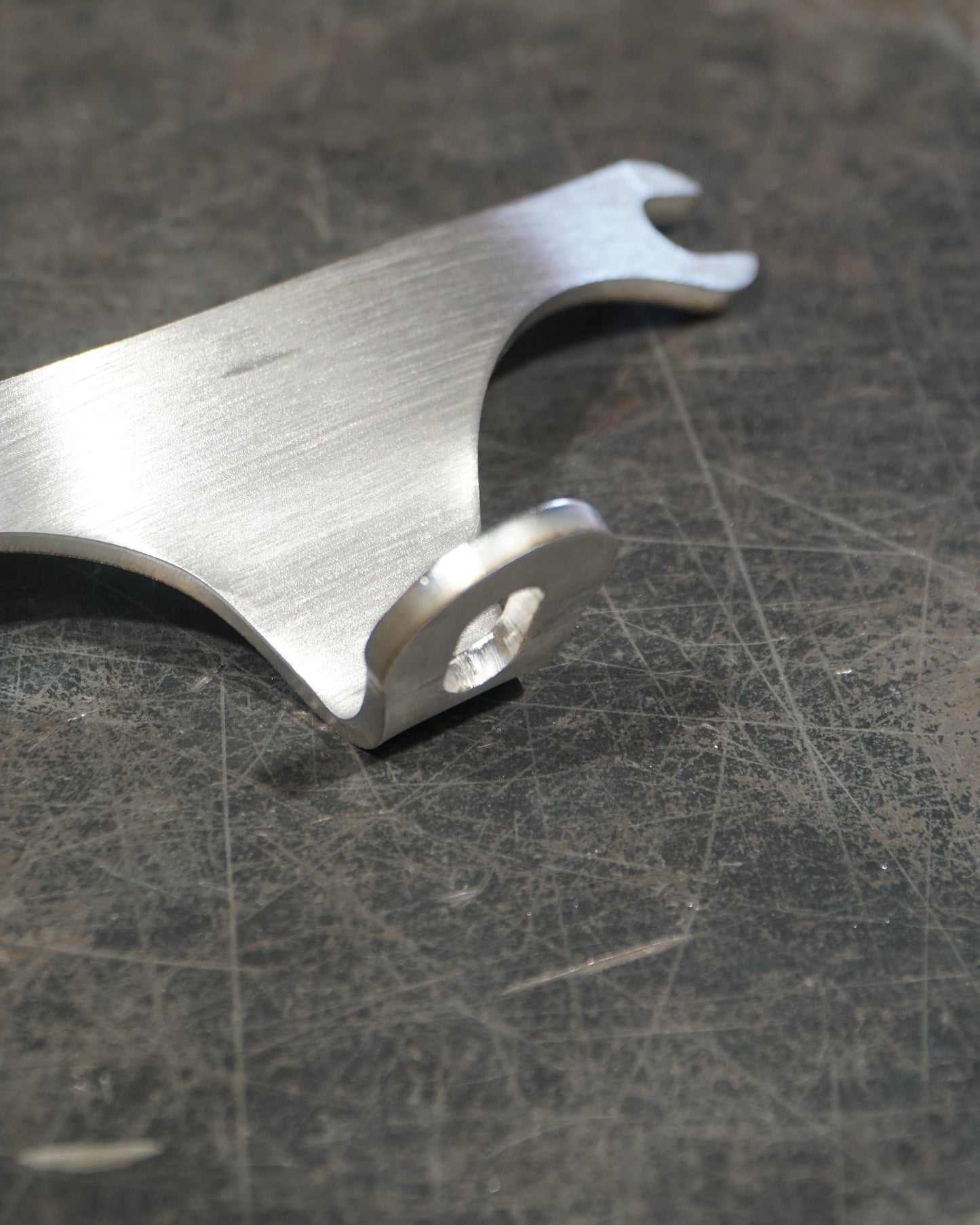 BIG TWIN ENGINE MOUNT (PRE 1983)