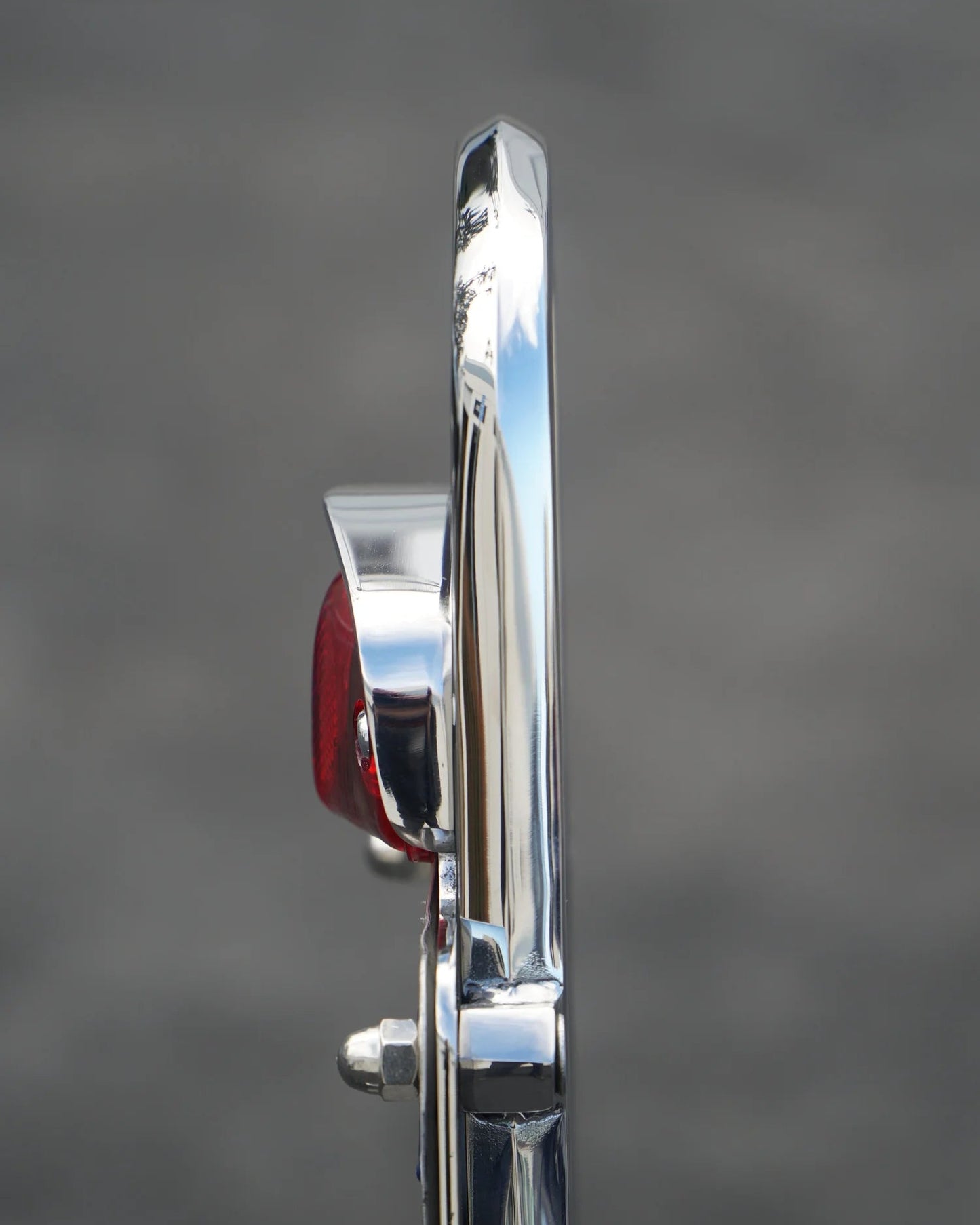 SLIM LUCAS LED TAILLIGHT & LICENSE PLATE MOUNT