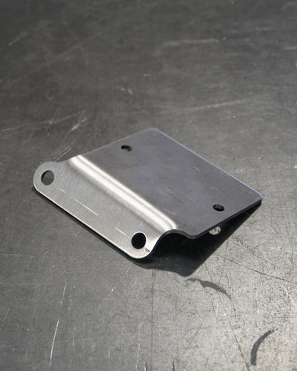 OFFSET REGULATOR MOUNT