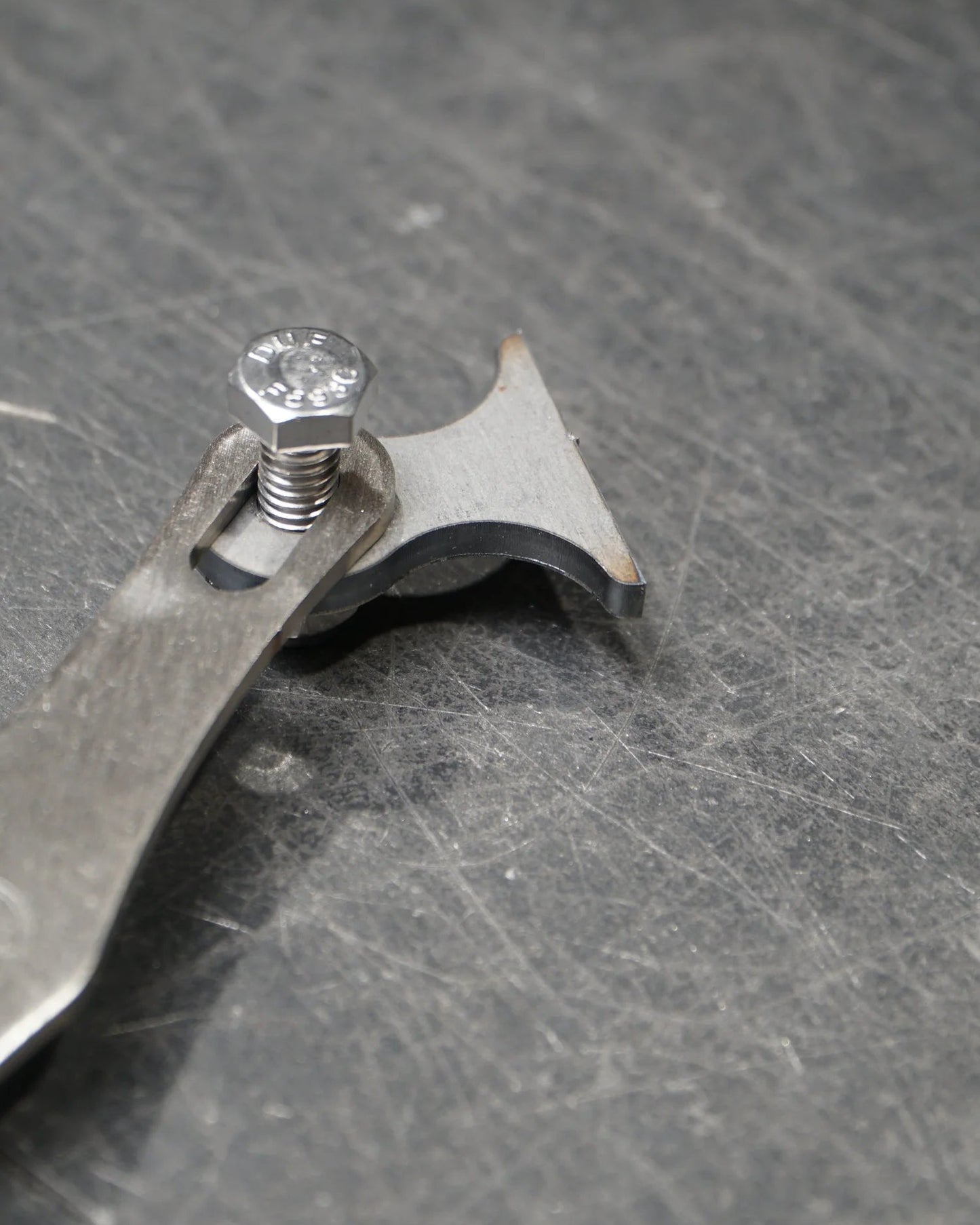 HORSESHOE OILBAG REAR SUPPORT (UNIVERSAL)